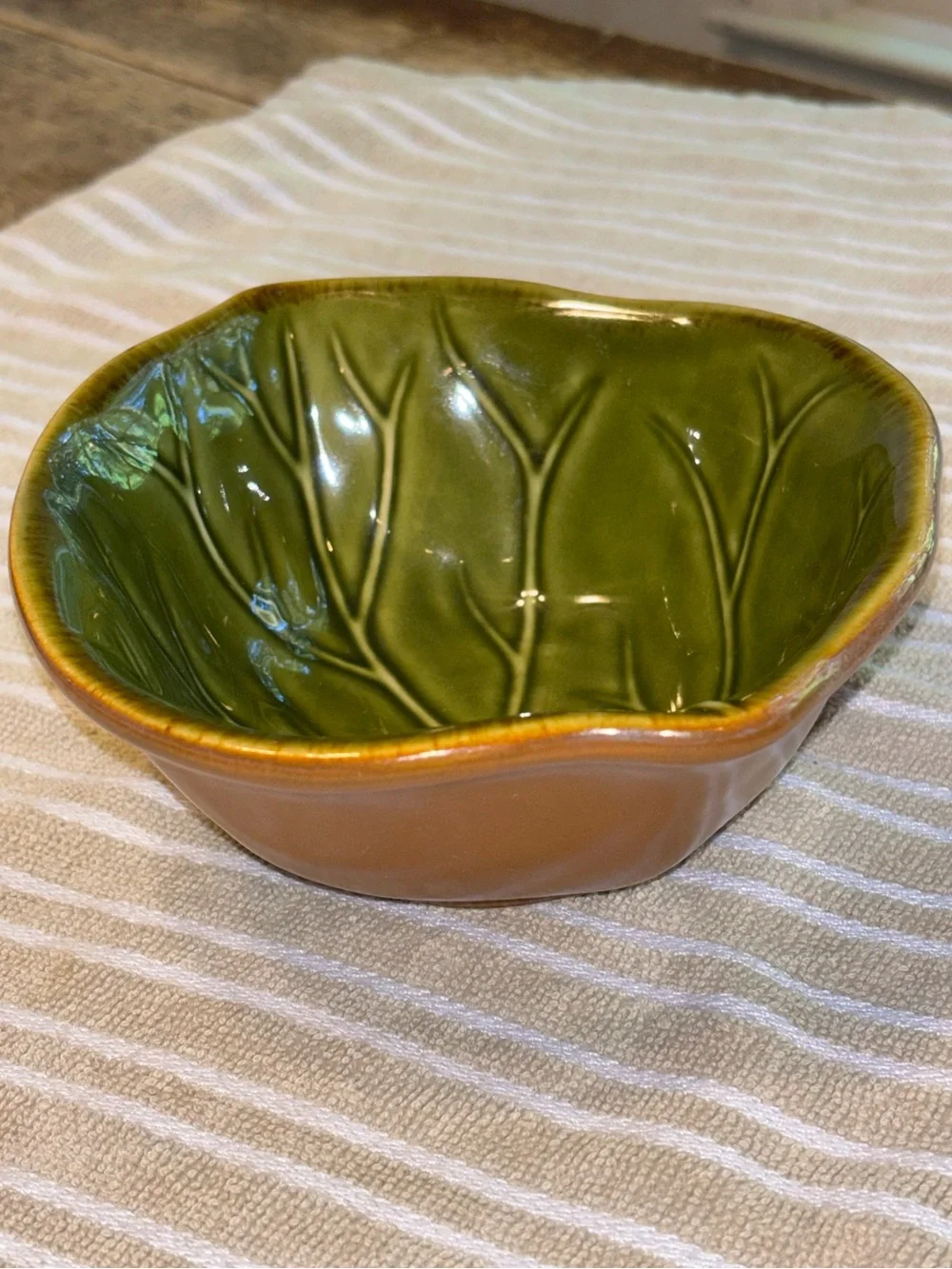 Autumn Thanksgiving Studio JCP Ceramic Green Leaf Serving Dish Bowl